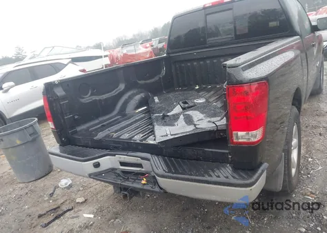 2015 Nissan Titan S z USA, uszkodzony, nr VIN 1N6BA0CH9FN513795